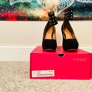 Sakina- Shoe Dazzle - Lightly worn